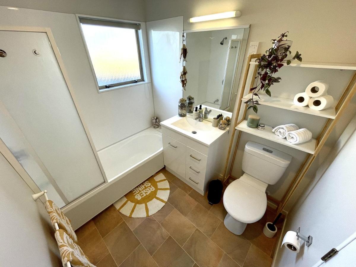Papamoa Two Rooms & Kitchenette - Dogs Welcome Buitenkant foto